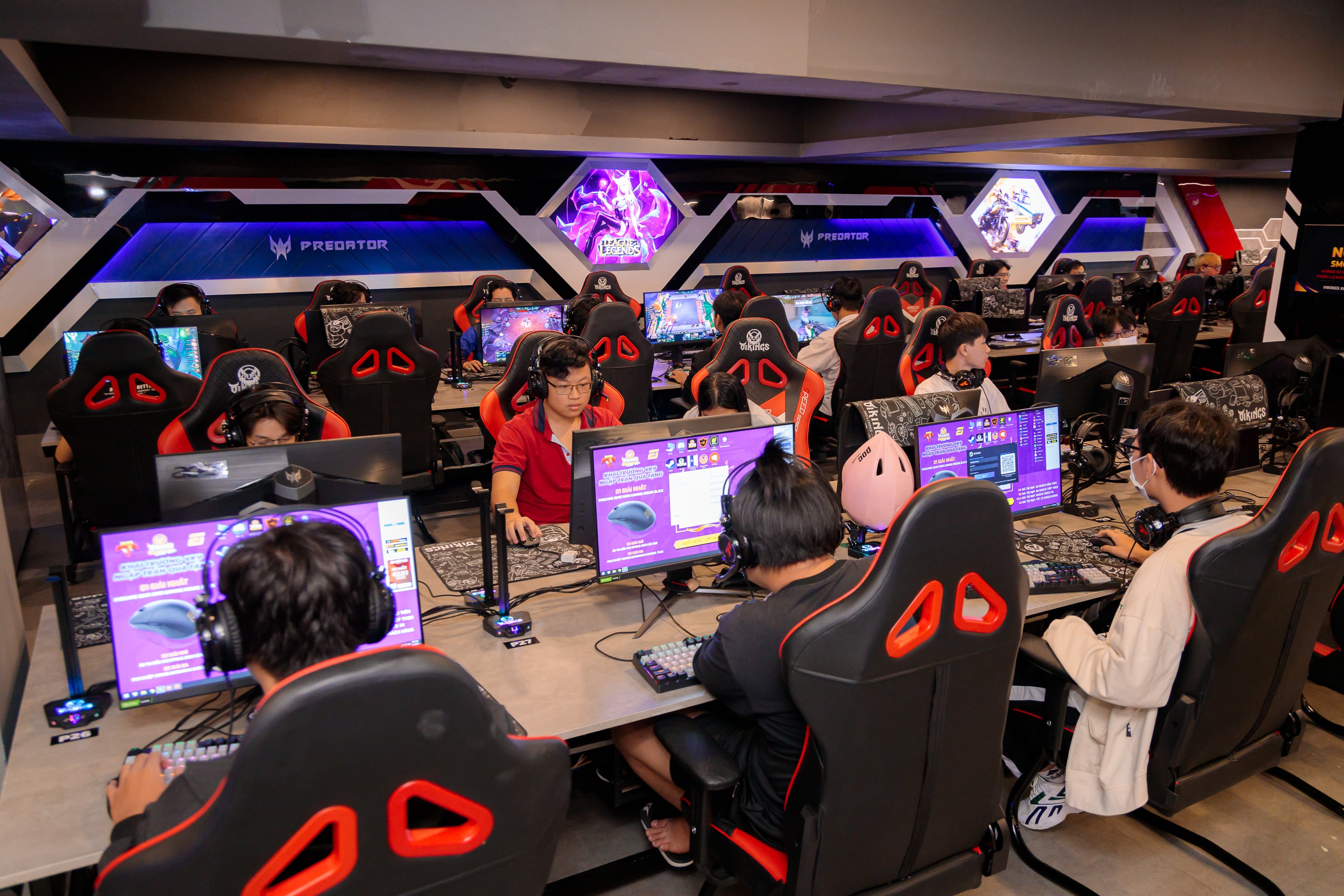 Không gian decor tại Vikings Cyber